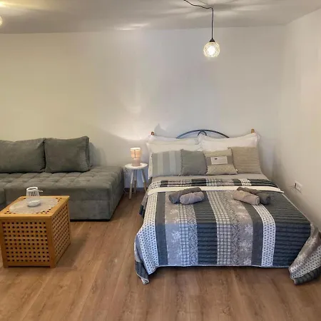 Gold Time Apartamento Makarska